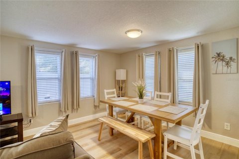 Casa en venta en Clearwater, Florida, 3 dormitorios, 136.75 m2 № 1911408 - foto 8