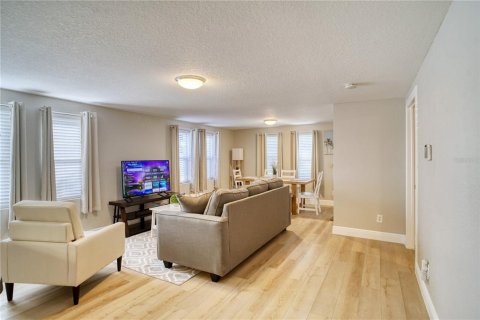 Casa en venta en Clearwater, Florida, 3 dormitorios, 136.75 m2 № 1911408 - foto 4