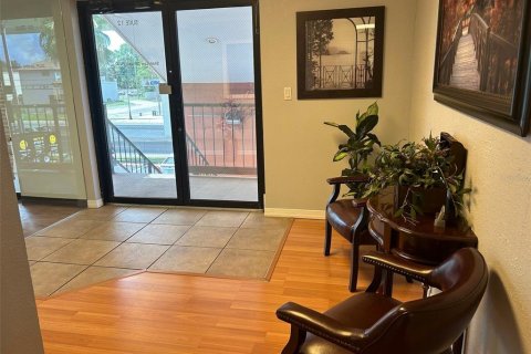 Immobilier commercial à louer à Tampa, Floride № 1800040 - photo 7
