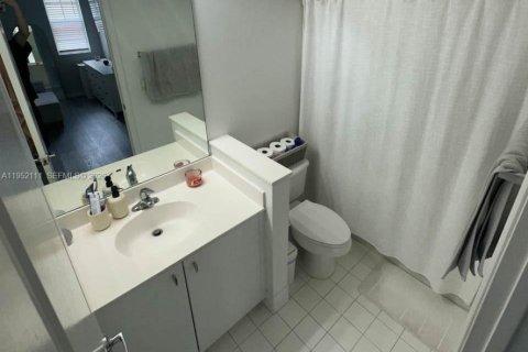 Купить кондоминиум в Корал-Спрингс, Флорида 2 спальни, 104.33м2, № 2006420 - фото 19