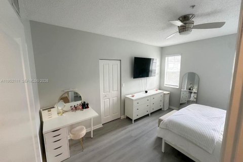 Купить кондоминиум в Корал-Спрингс, Флорида 2 спальни, 104.33м2, № 2006420 - фото 12