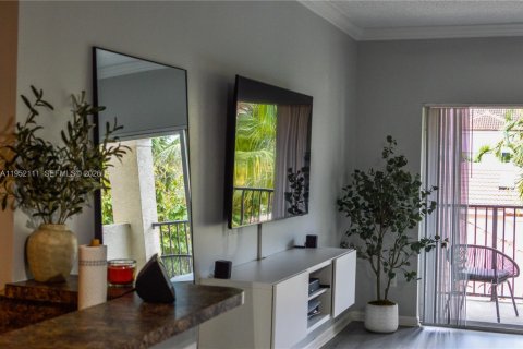 Купить кондоминиум в Корал-Спрингс, Флорида 2 спальни, 104.33м2, № 2006420 - фото 2