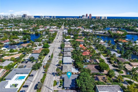 Commercial property in Wilton Manors, Florida 195.93 sq.m. № 2020744