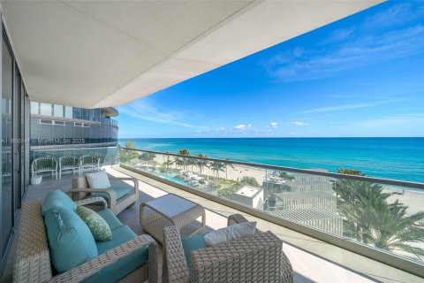 Condo in Sunny Isles Beach, Florida, 4 bedrooms  № 1685910 - photo 7