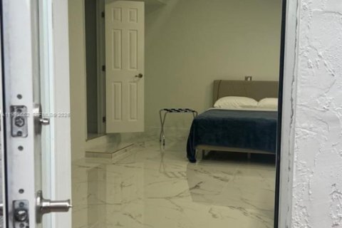 Casa en alquiler en Miami, Florida, 183.2 m2 № 2056690 - foto 6