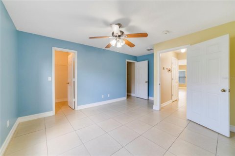 House in Orlando, Florida 6 bedrooms, 330.27 sq.m. № 1750933 - photo 11