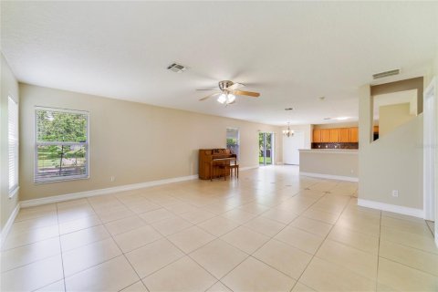 House in Orlando, Florida 6 bedrooms, 330.27 sq.m. № 1750933 - photo 3