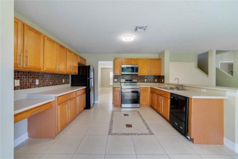 House in Orlando, Florida 6 bedrooms, 330.27 sq.m. № 1750933 - photo 7