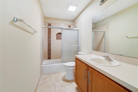 House in Orlando, Florida 6 bedrooms, 330.27 sq.m. № 1750933 - photo 23