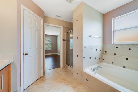 House in Orlando, Florida 6 bedrooms, 330.27 sq.m. № 1750933 - photo 17
