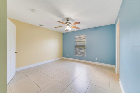 House in Orlando, Florida 6 bedrooms, 330.27 sq.m. № 1750933 - photo 10