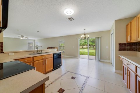 House in Orlando, Florida 6 bedrooms, 330.27 sq.m. № 1750933 - photo 6
