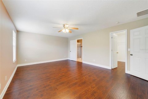House in Orlando, Florida 6 bedrooms, 330.27 sq.m. № 1750933 - photo 16