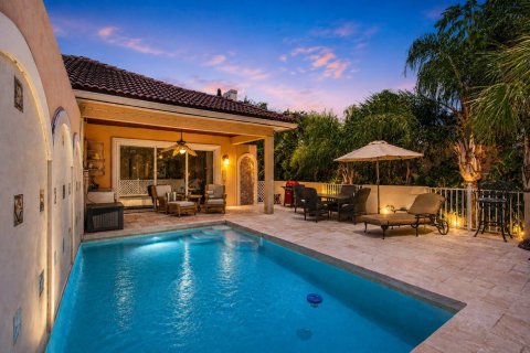 Townhouse in Delray Beach, Florida 3 bedrooms, 197.51 sq.m. № 2249973