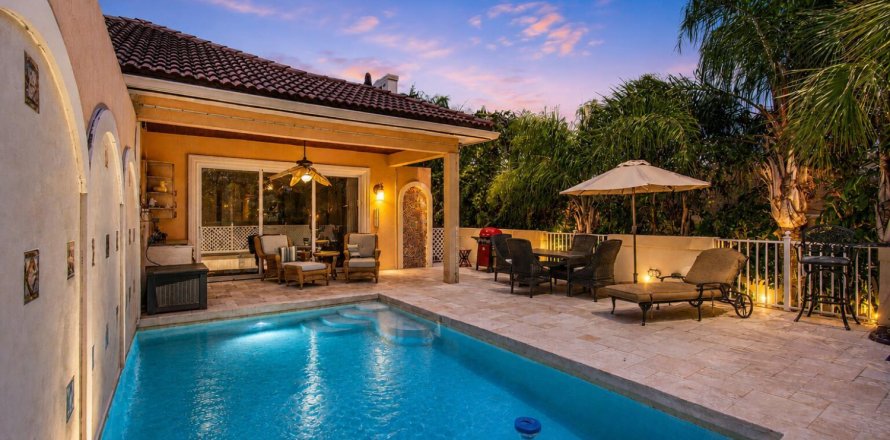 Townhouse in Delray Beach, Florida 3 bedrooms, 197.51 sq.m. № 2249973