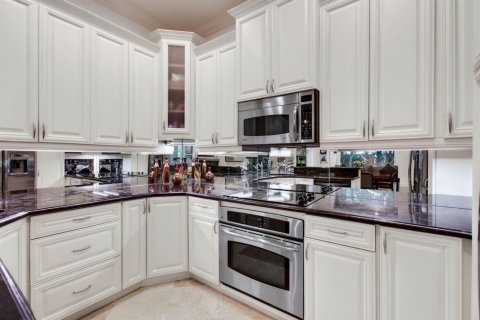 Townhouse in Delray Beach, Florida 3 bedrooms, 197.51 sq.m. № 2249973 - photo 14