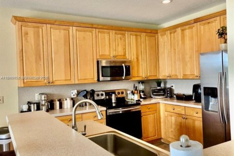 Casa en venta en Weston, Florida, 5 dormitorios, 248.23 m2 № 1999482 - foto 13