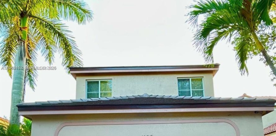 Casa en Weston, Florida 5 dormitorios, 248.23 m2 № 1999482