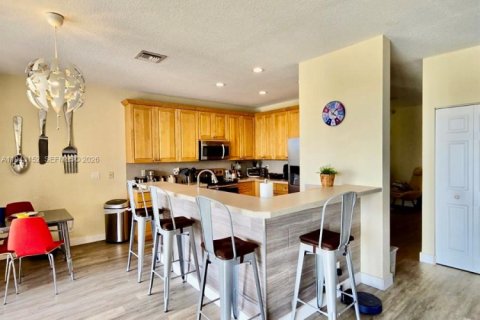 Casa en venta en Weston, Florida, 5 dormitorios, 248.23 m2 № 1999482 - foto 16