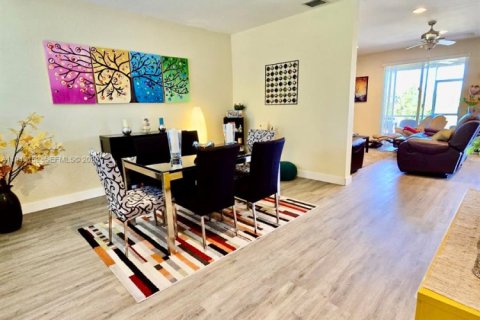 Casa en venta en Weston, Florida, 5 dormitorios, 248.23 m2 № 1999482 - foto 5