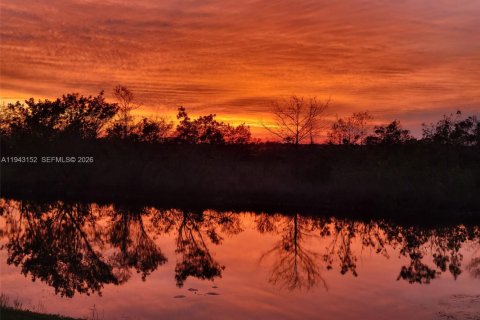 Casa en venta en Weston, Florida, 5 dormitorios, 248.23 m2 № 1999482 - foto 23