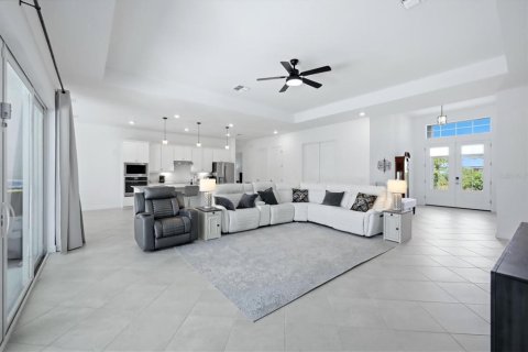 Villa ou maison à vendre à Port Charlotte, Floride: 3 chambres, 246.75 m2 № 2333933 - photo 10