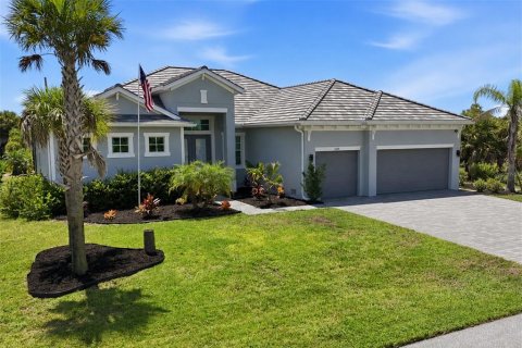 House in Port Charlotte, Florida 3 bedrooms, 246.75 sq.m. № 2333933