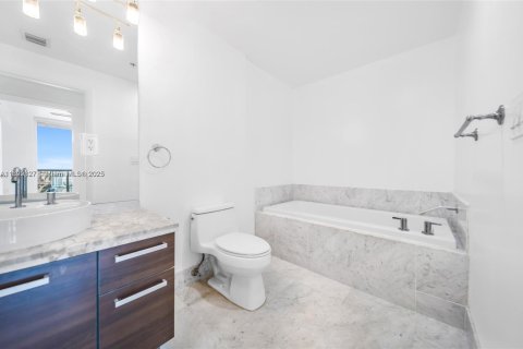 Copropriété à vendre à Miami, Floride: 1 chambre, 74.88 m2 № 2018206 - photo 15