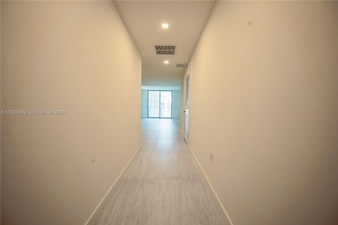 Copropriété à louer à Miami, Floride: 2 chambres, 114.73 m2 № 2179679 - photo 2