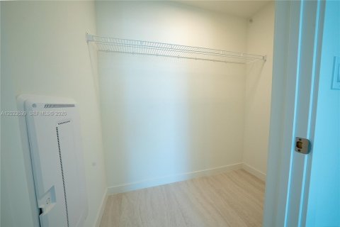 Copropriété à louer à Miami, Floride: 2 chambres, 114.73 m2 № 2179679 - photo 12
