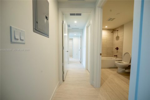 Copropriété à louer à Miami, Floride: 2 chambres, 114.73 m2 № 2179679 - photo 8