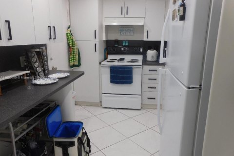 Condominio en alquiler en Miami Beach, Florida, 1 dormitorio, 95.32 m2 № 2021122 - foto 5