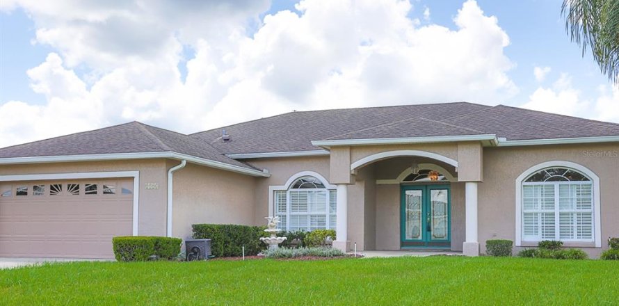 House in Lakeland, Florida 3 bedrooms, 176.05 sq.m. № 1909116