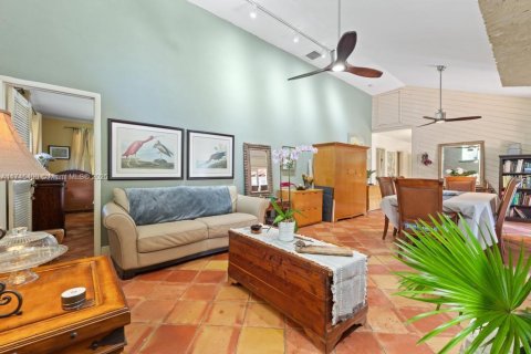Купить виллу или дом в Хомстед, Флорида 3 спальни, 184.13м2, № 1985415 - фото 7