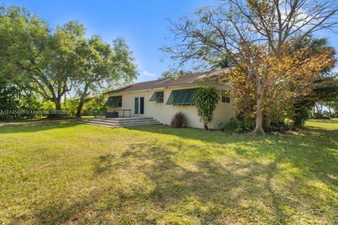 Купить виллу или дом в Хомстед, Флорида 3 спальни, 184.13м2, № 1985415 - фото 28