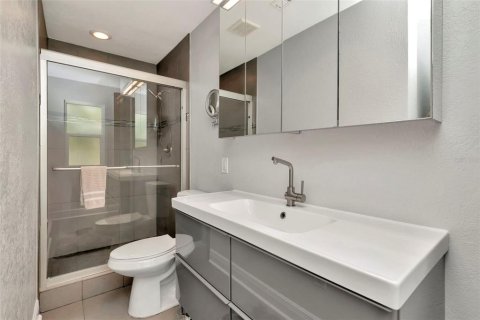 Casa en venta en Saint Petersburg, Florida, 3 dormitorios, 243.78 m2 № 1815808 - foto 23
