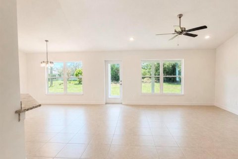 Villa ou maison à vendre à Port St. Lucie, Floride: 4 chambres, 163.04 m2 № 2088185 - photo 2