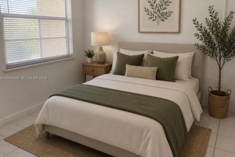 Condo in Lauderdale Lakes, Florida, 2 bedrooms № 2264313 - photo 3