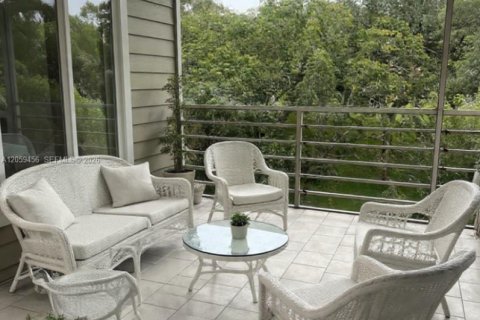 Condo in Lauderdale Lakes, Florida, 2 bedrooms № 2264313 - photo 7