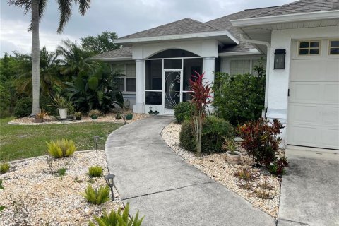 Villa ou maison à vendre à Port Charlotte, Floride: 3 chambres, 182.55 m2 № 2167117 - photo 3