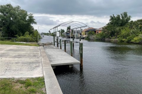 Villa ou maison à vendre à Port Charlotte, Floride: 3 chambres, 182.55 m2 № 2167117 - photo 5