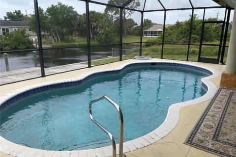 Villa ou maison à vendre à Port Charlotte, Floride: 3 chambres, 182.55 m2 № 2167117 - photo 6