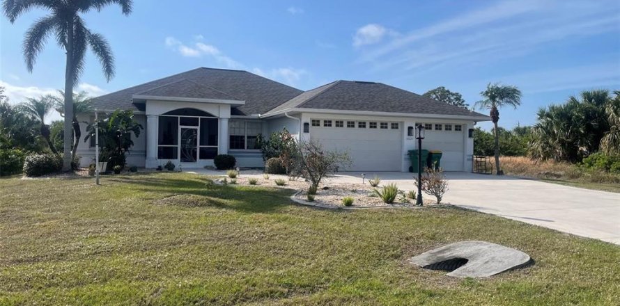 Villa ou maison à Port Charlotte, Floride 3 chambres, 182.55 m2 № 2167117