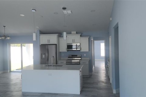 House in Lutz, Florida 4 bedrooms, 205.78 sq.m. № 1598185 - photo 14