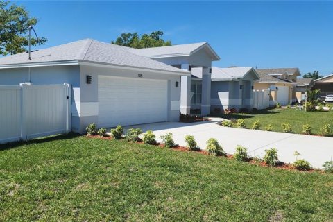 House in Lutz, Florida 4 bedrooms, 205.78 sq.m. № 1598185 - photo 6
