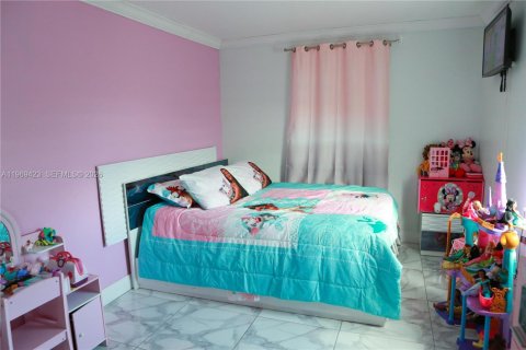 House in West Palm Beach, Florida 2 bedrooms, 86.96 sq.m. № 2030548 - photo 8