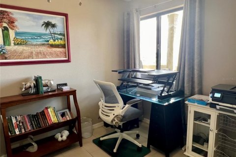 Condo in Hudson, Florida, 2 bedrooms  № 1613457 - photo 24