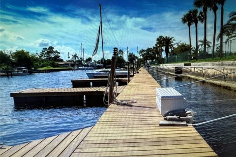 Condo in Hudson, Florida, 2 bedrooms  № 1613457 - photo 4