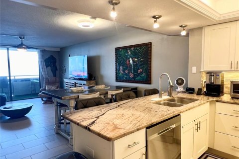 Condo in Hudson, Florida, 2 bedrooms  № 1613457 - photo 18