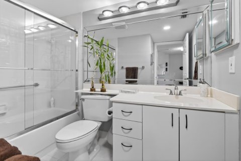 Купить кондоминиум в Санрайз, Флорида 3 комнаты, 120.77м2, № 2147219 - фото 16